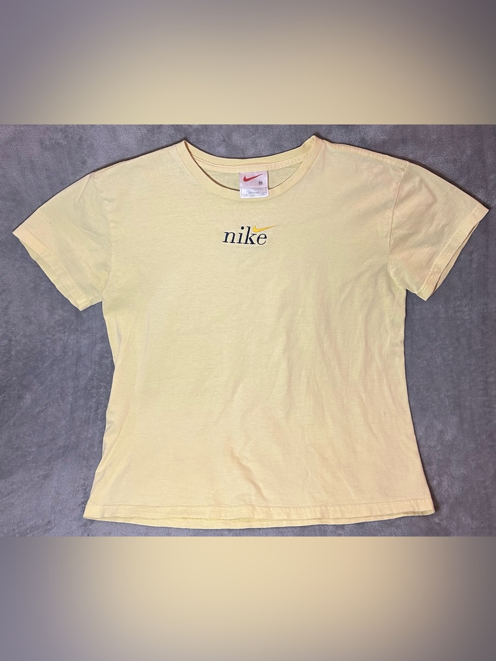 Vintage 90s Nike Yellow Embroidered Logo Short Sleeve Cotton T-Shirt Medium